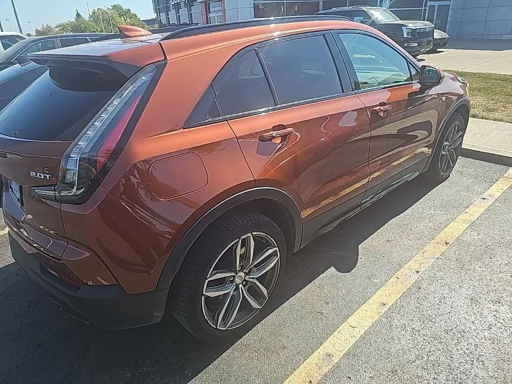 2019 Cadillac XT4 Sport photo 6