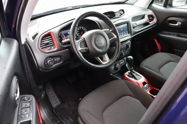 2018 Jeep Renegade Trailhawk photo 11