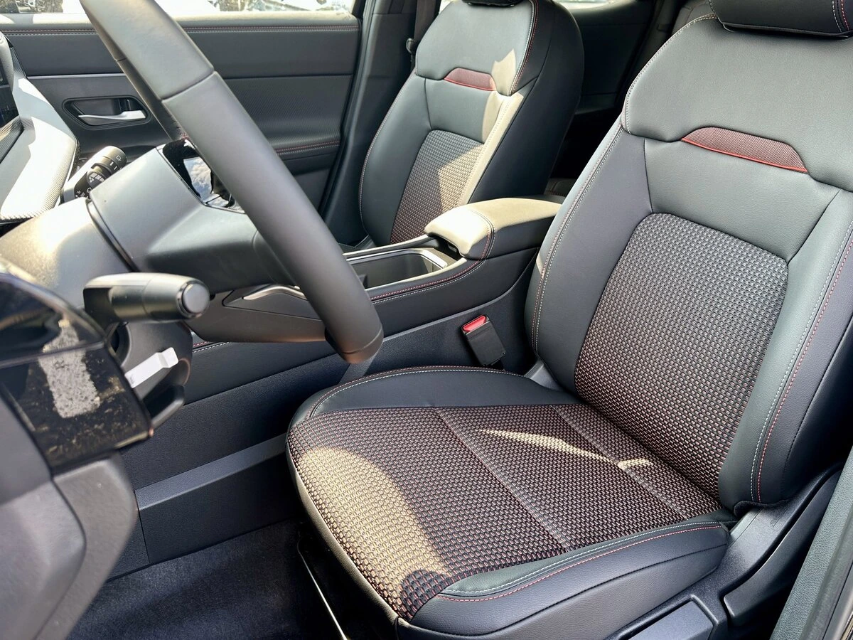 2026 Nissan KICKS SR AWD - Photo 13