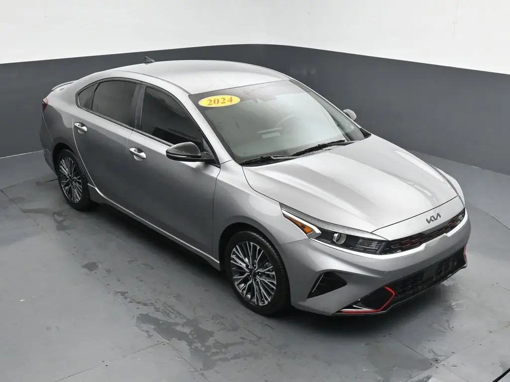 2024 Kia Forte GT-Line photo 23