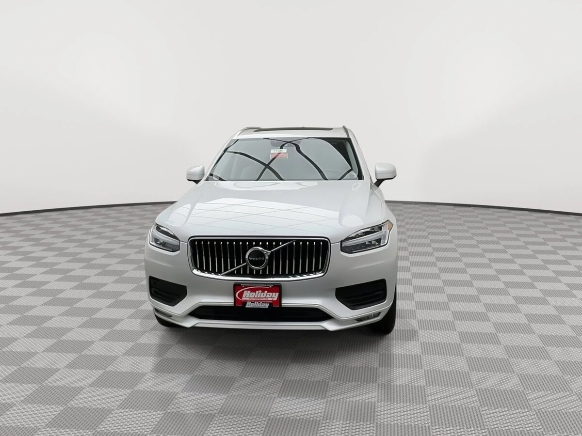 2022 Volvo - image 37