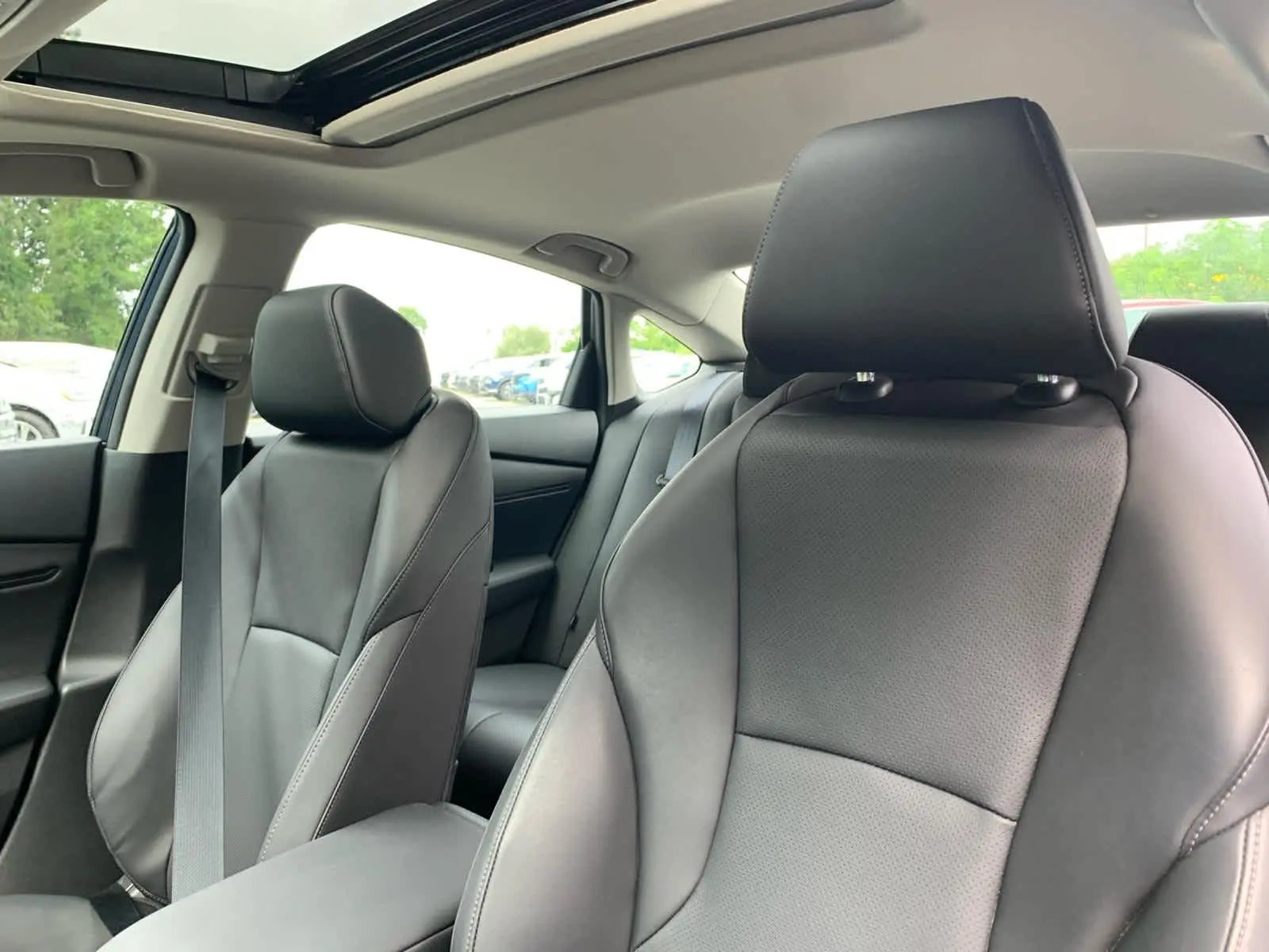 2025 Honda Accord Hybrid EX-L photo 12