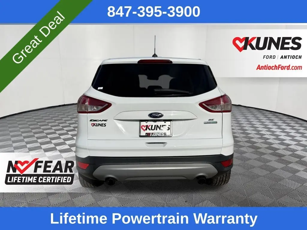 2016 Ford Escape SE Sport photo 3