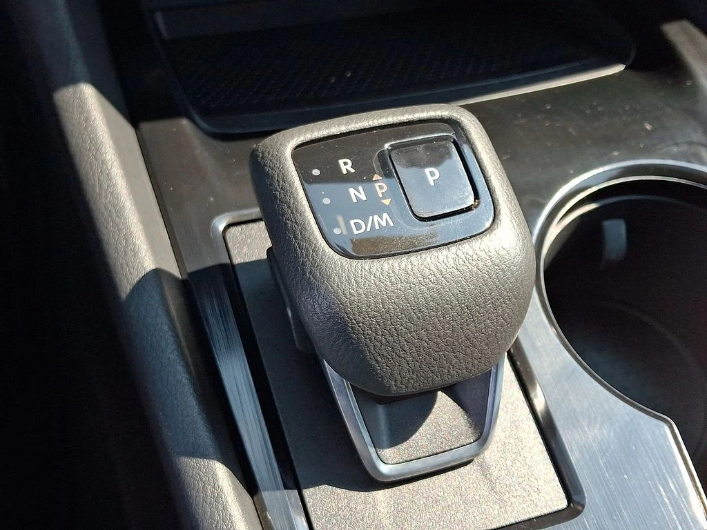 2023 Nissan Rogue SV - Photo 16