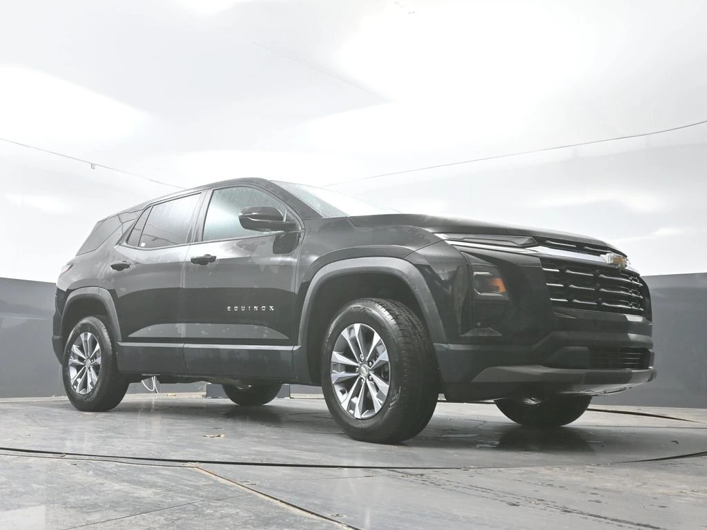 2025 Chevrolet Equinox LT - Photo 24