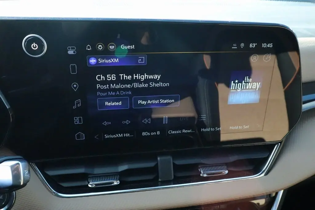 2026 Chevrolet Equinox ACTIV photo 4