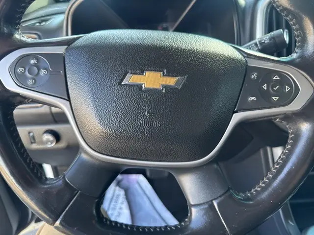 2021 Chevrolet Colorado LT photo 19