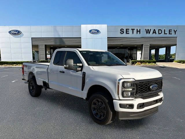 2025 Ford F-350 Super Duty XL's photo
