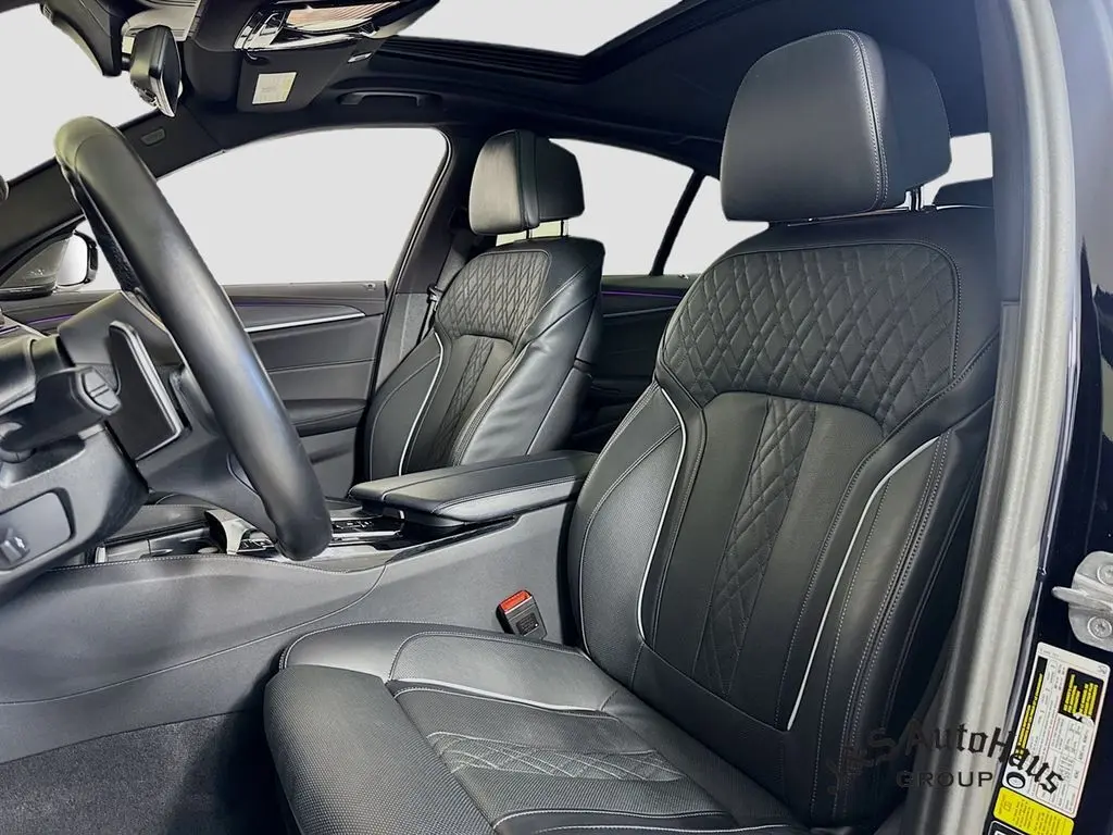 2022 Bmw M550i xDrive photo 11