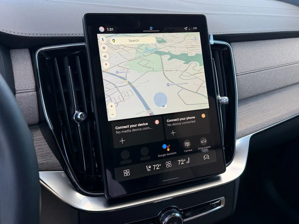 2026 Volvo - image 19