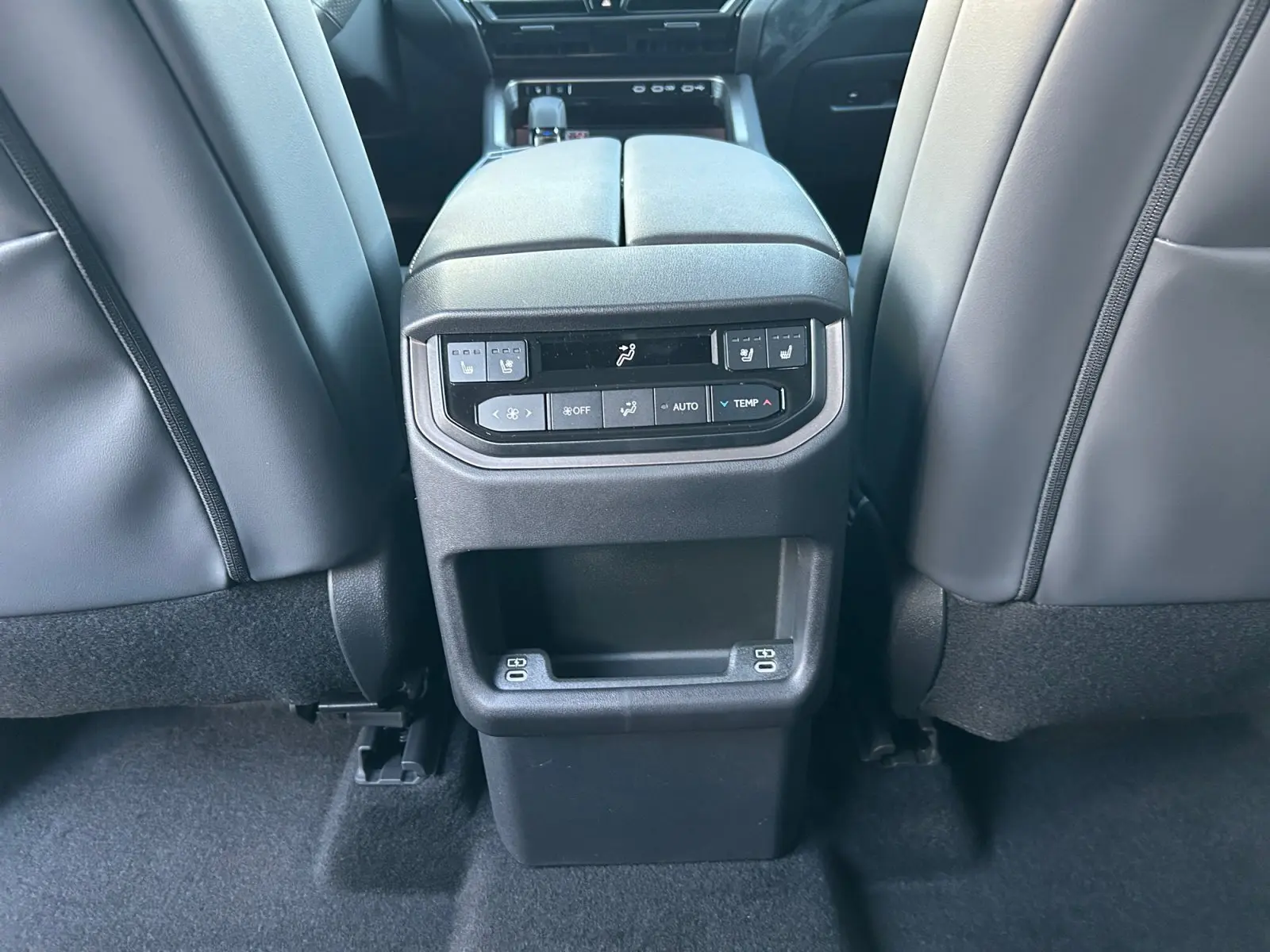 2026 Lexus TX 500h F SPORT Performance Premium photo 17