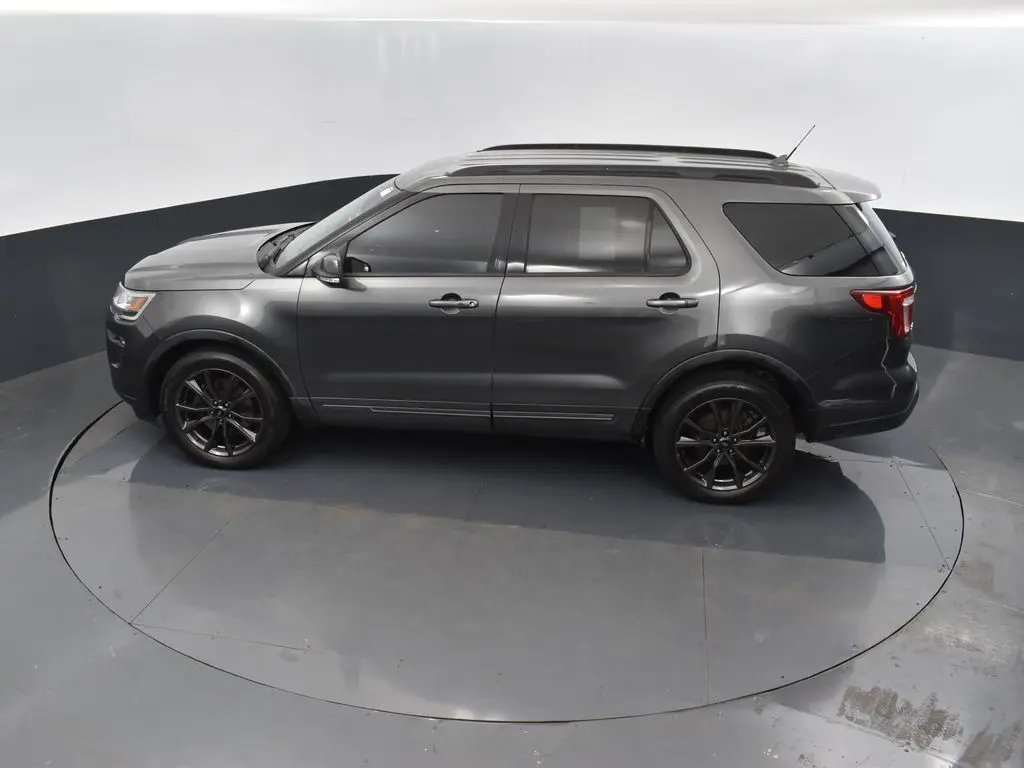 2018 Ford Explorer XLT photo 39
