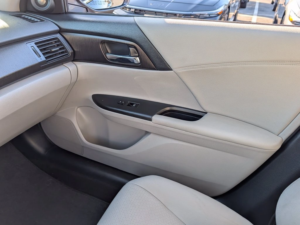 2013 Honda Accord EX-L - Photo 23