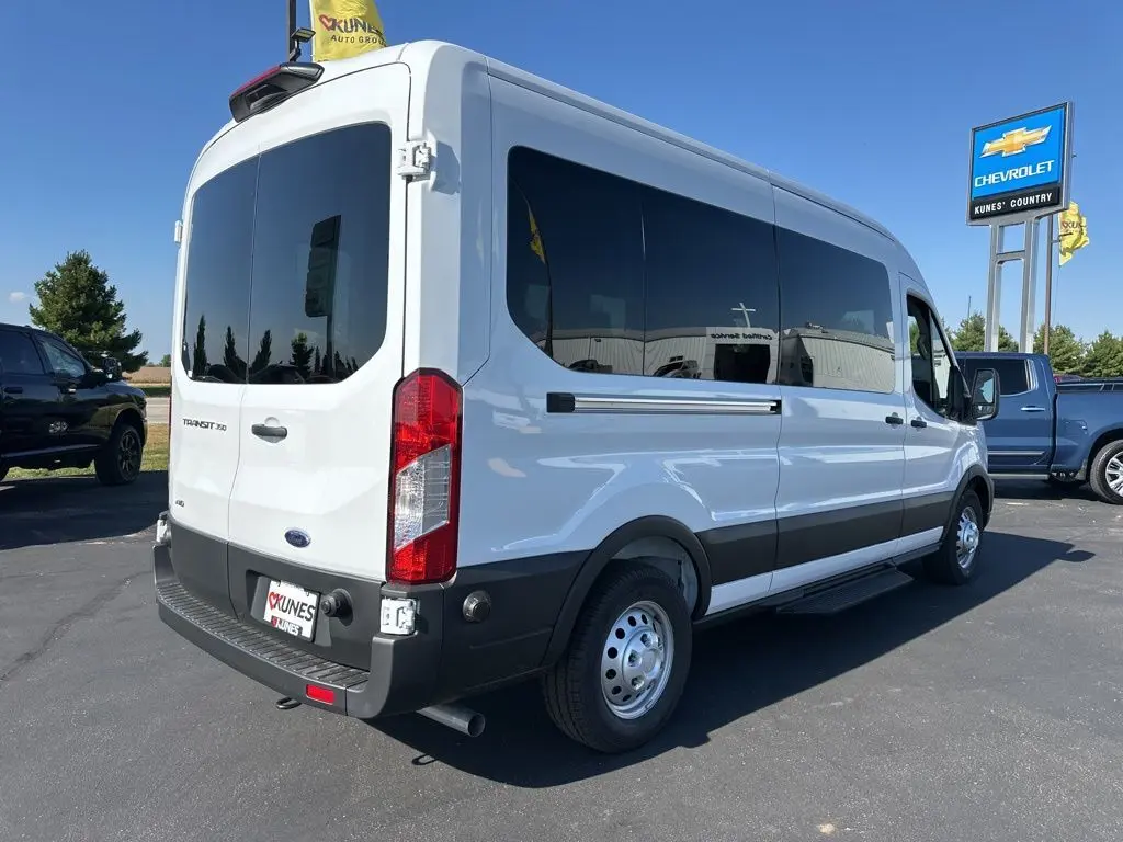 2025 Ford Transit photo 6