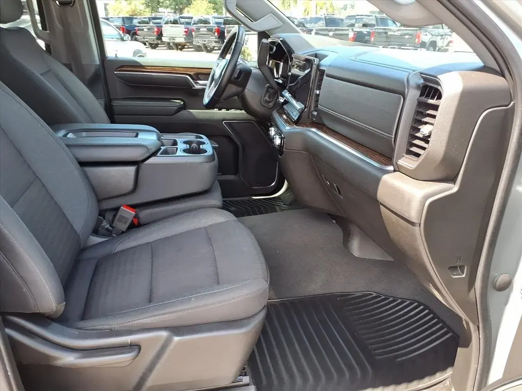 2023 Gmc Sierra 1500 SLE photo 12