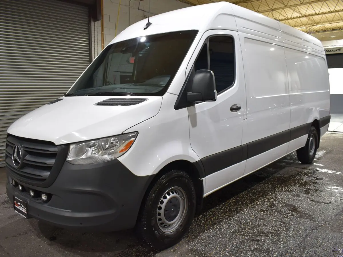 2024 Mercedes-Benz Sprinter Cargo Van Base's photo