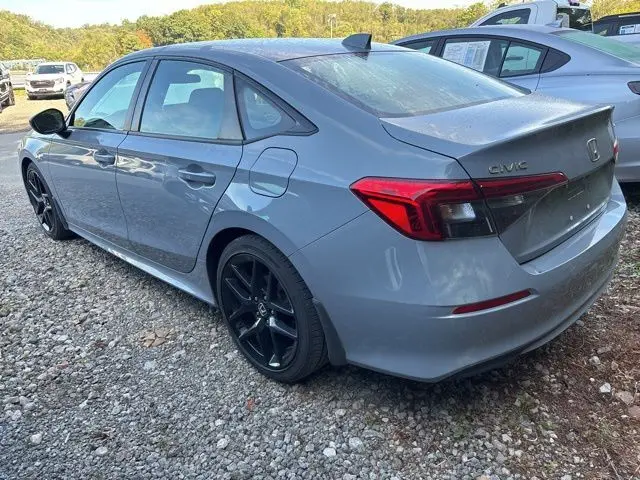 2022 Honda Civic Sport photo 2