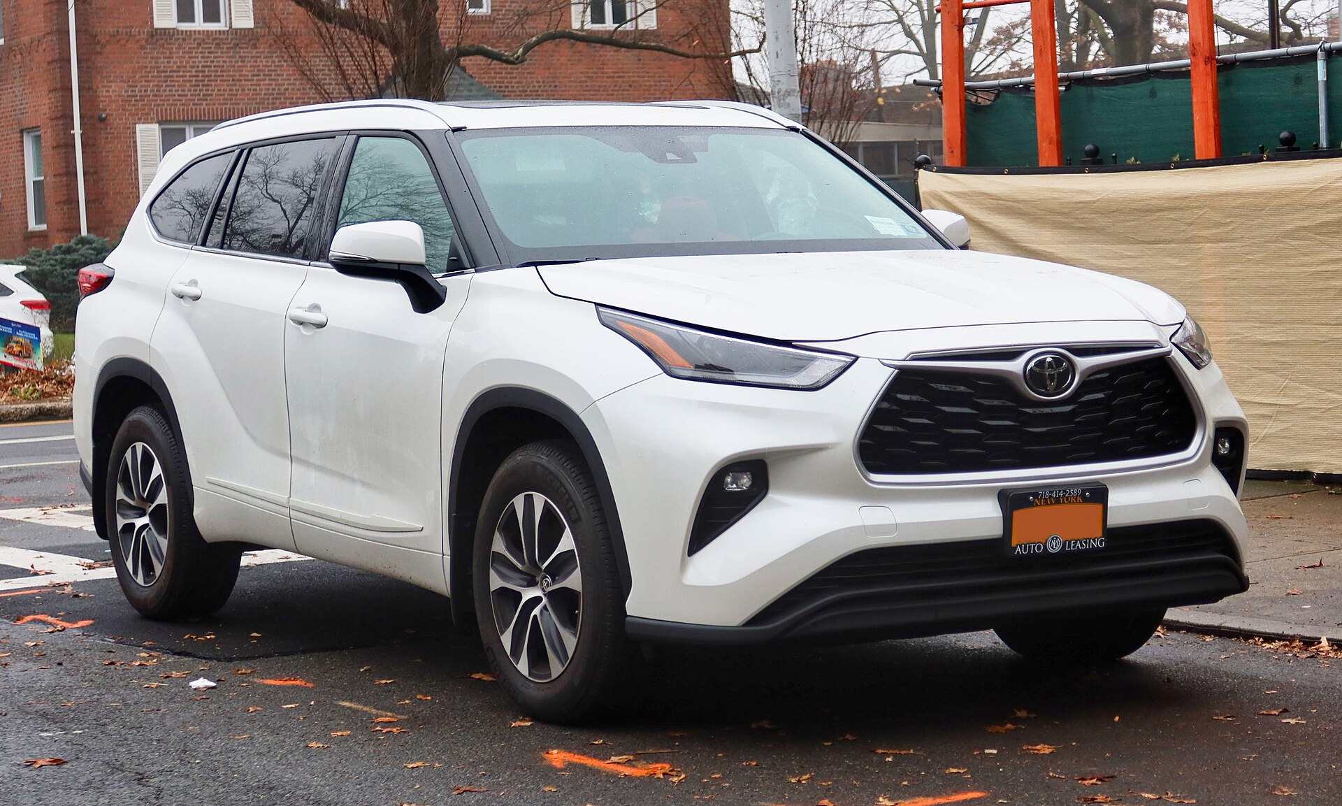 Used Toyota Highlander Gen 4