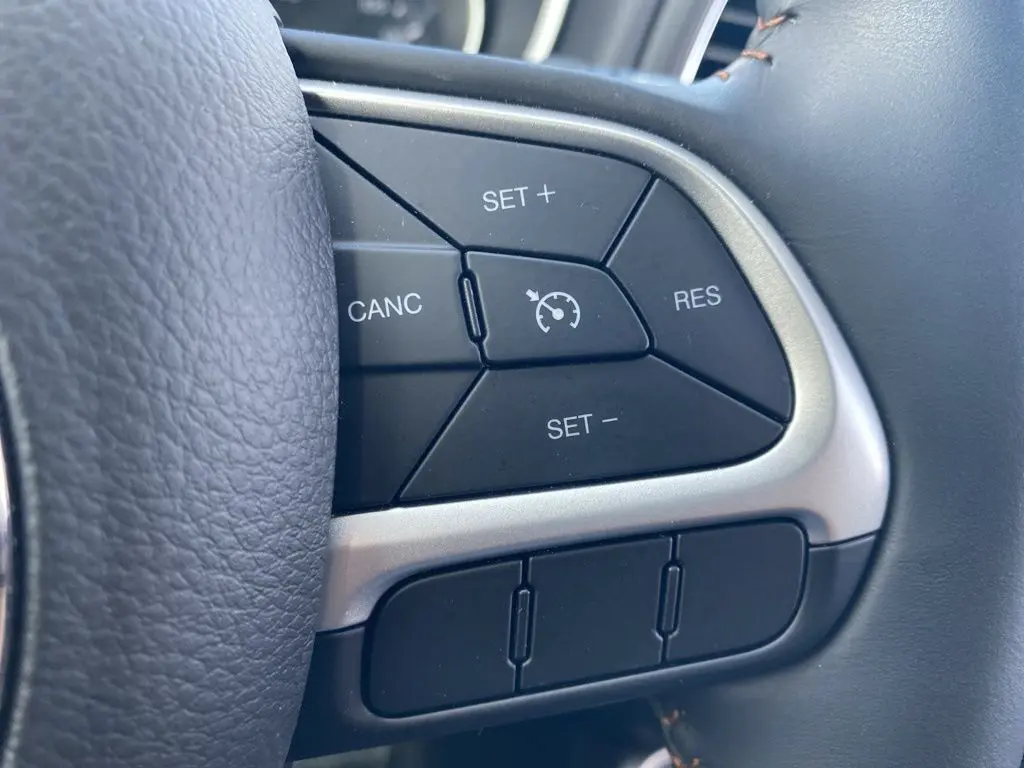 2018 Jeep Compass Latitude photo 23