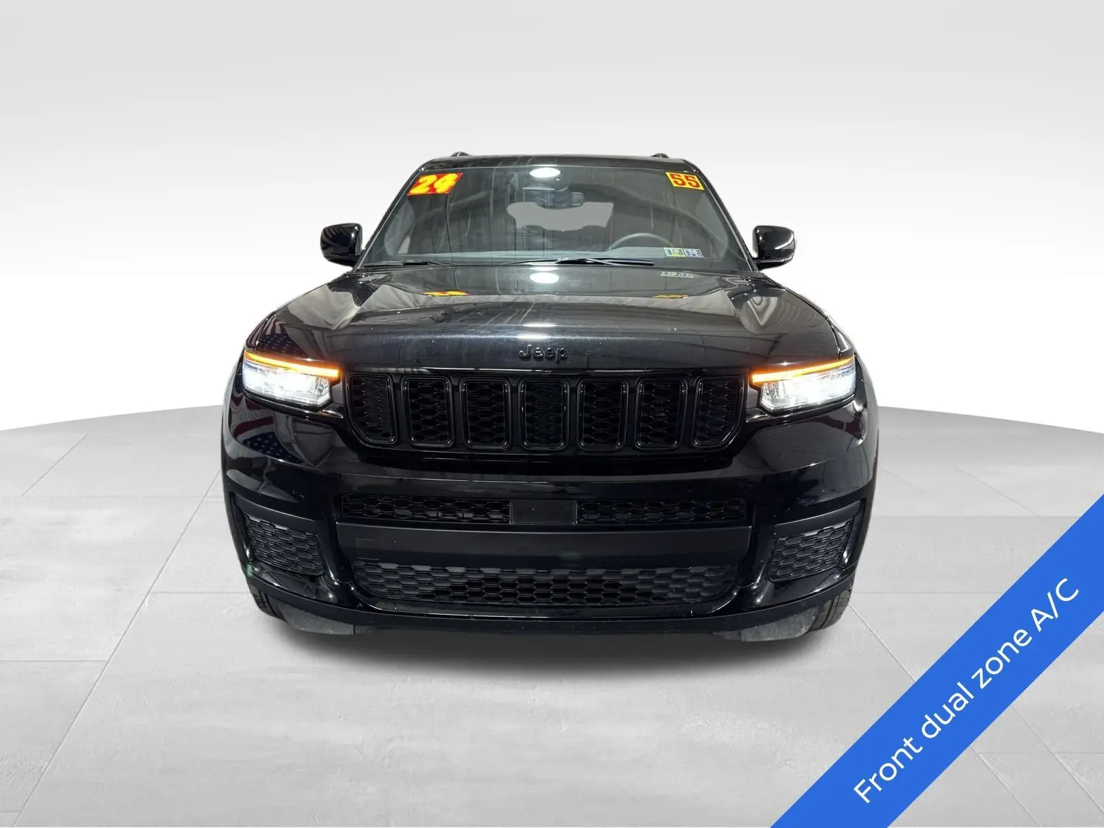 2024 Jeep Grand Cherokee Altitude photo 2