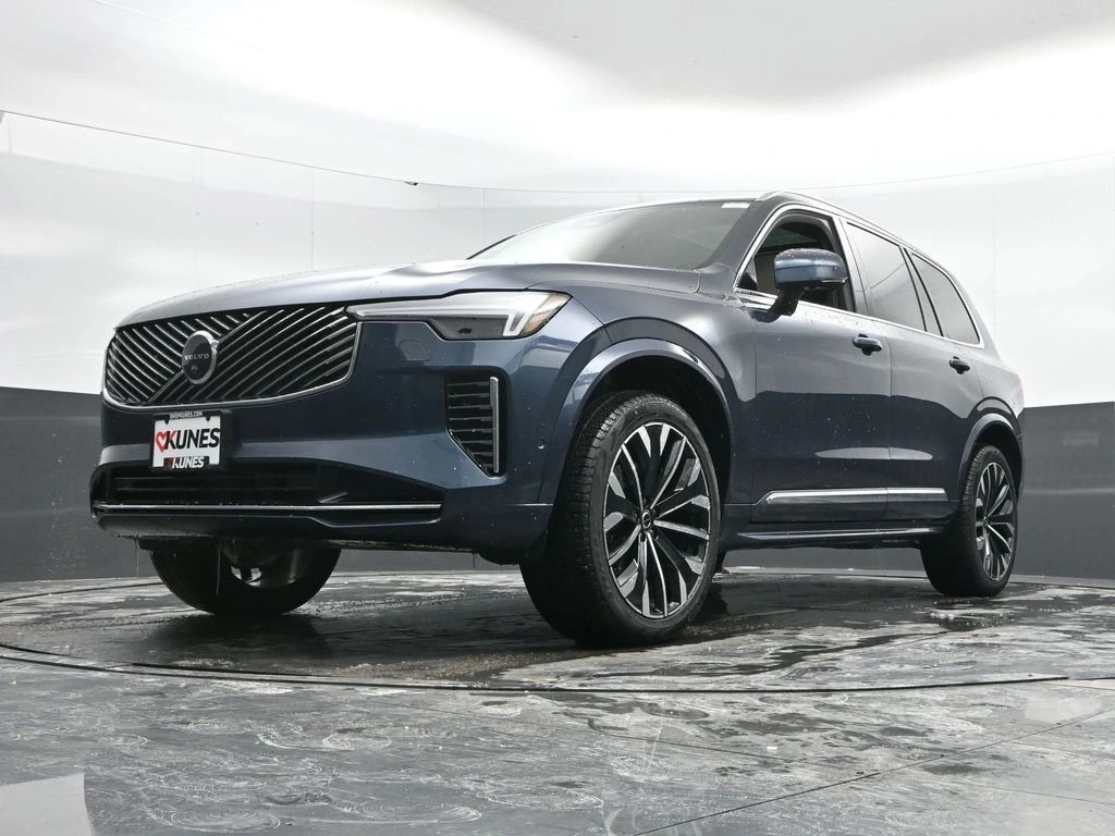 2026 Volvo - image 41