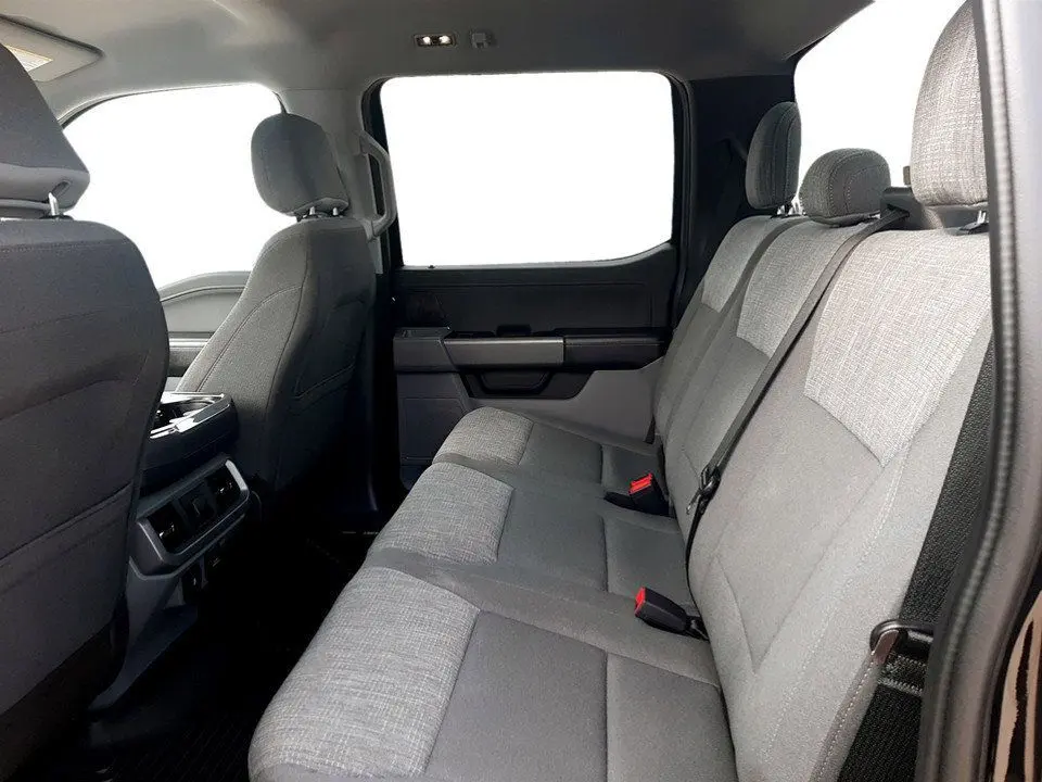 2021 Ford F-150 XLT photo 11