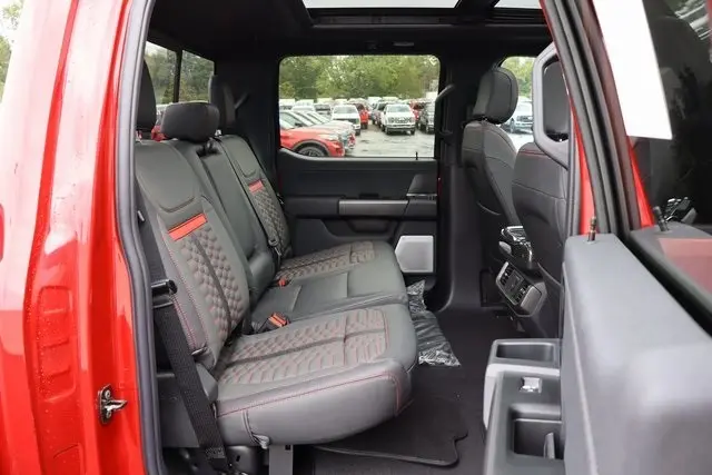 2025 Ford F-150 Lariat photo 37