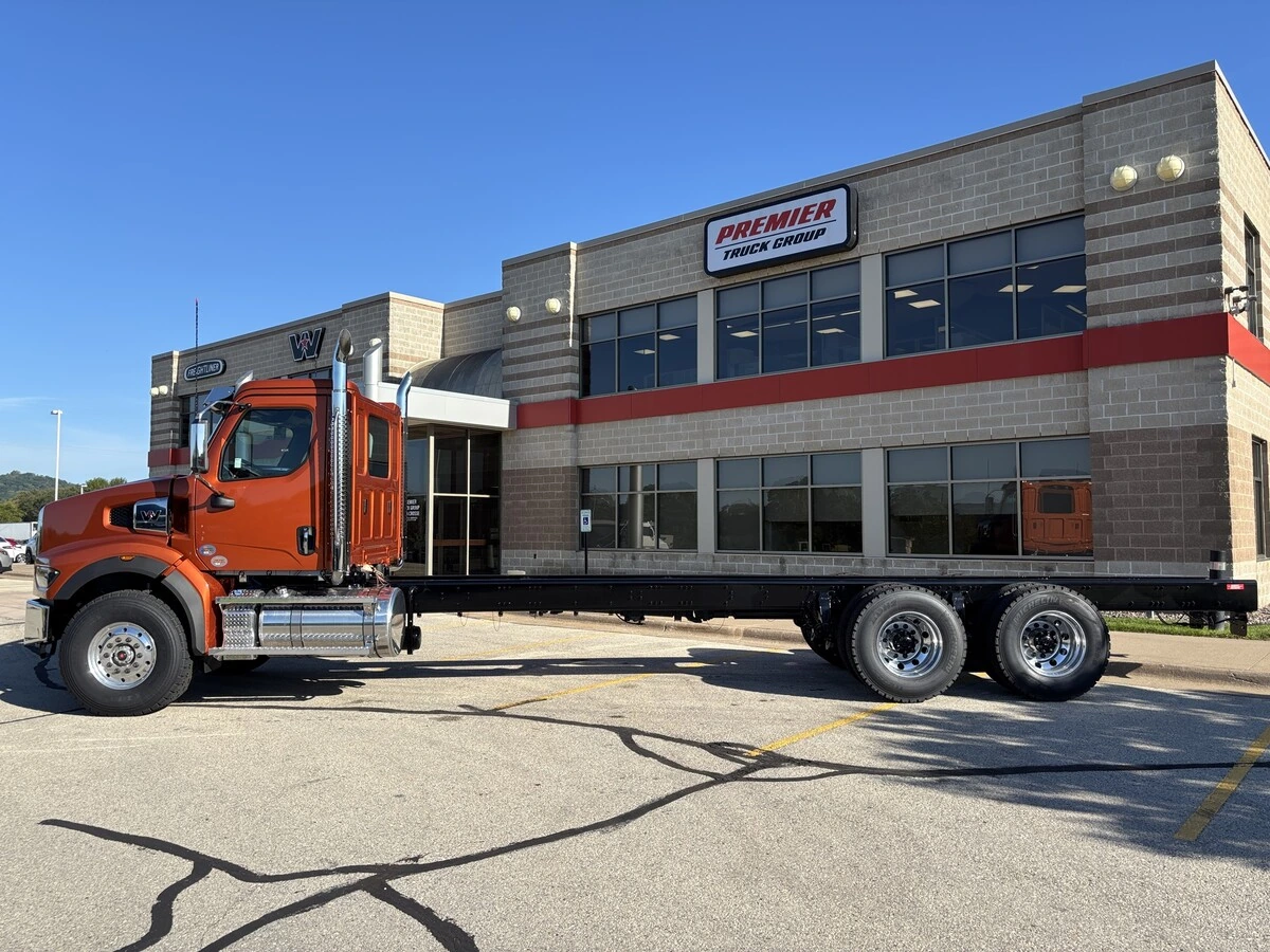 2027 Western Star 49X — photo 8
