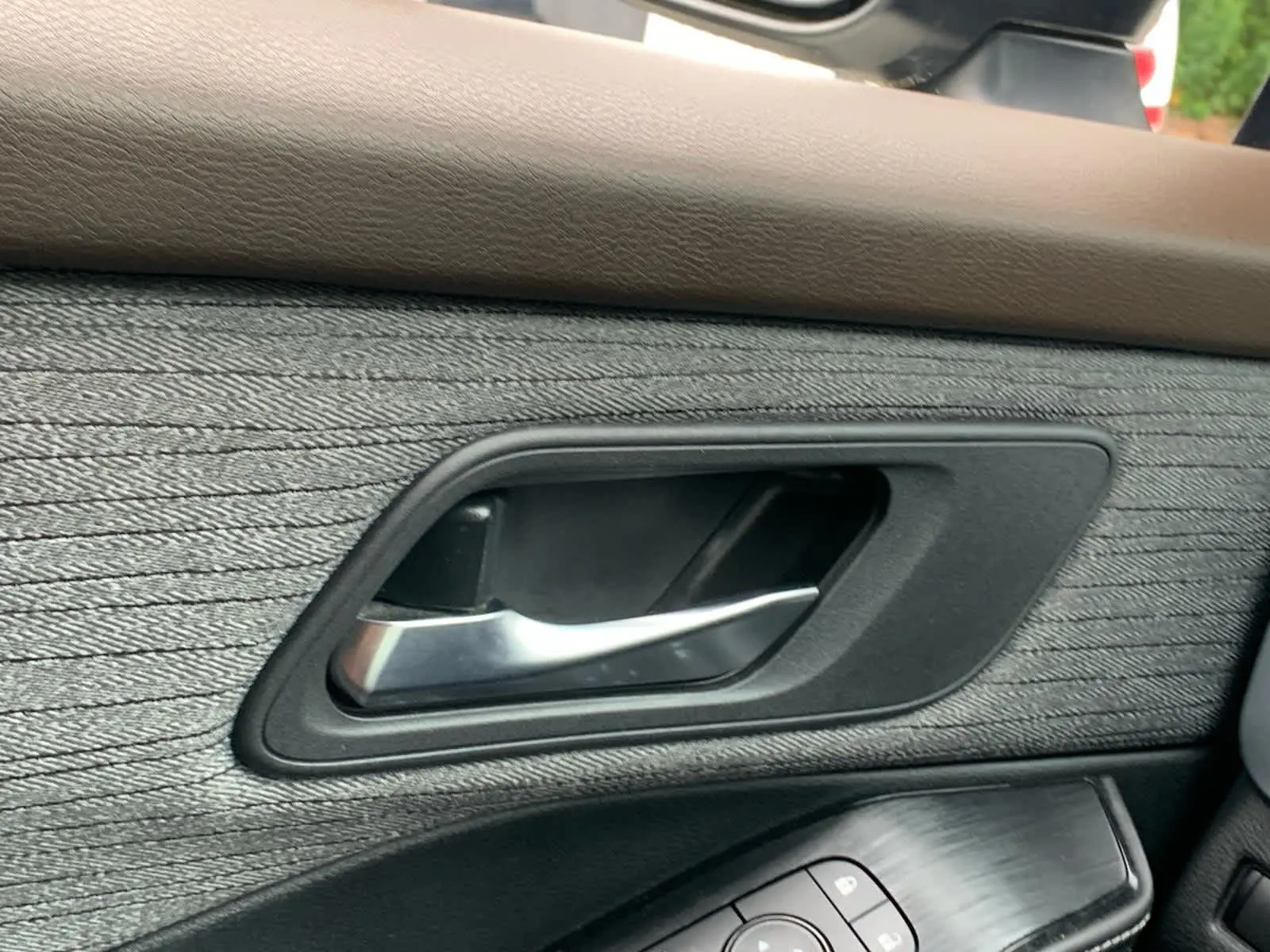 2021 Nissan Rogue SV photo 21