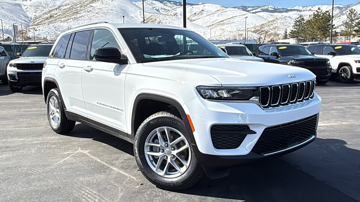 2026 Jeep Grand Cherokee Laredo X 4x4