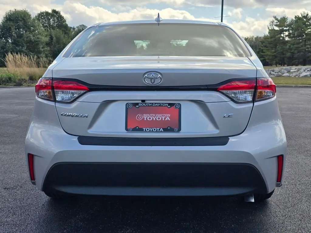 2025 Toyota Corolla LE photo 11