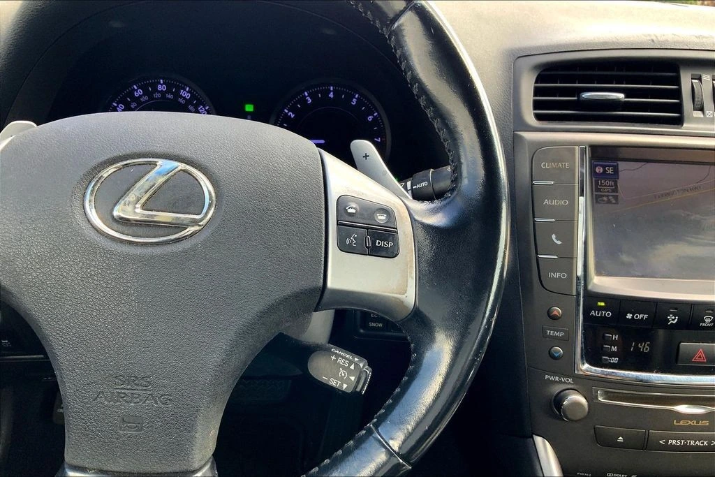 2015 Lexus IS 250 - Photo 17