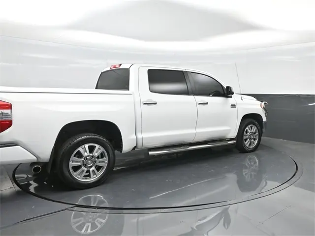 2016 Toyota Tundra Platinum photo 3