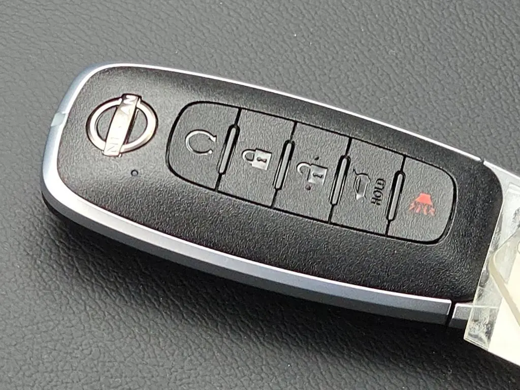 2025 Nissan Pathfinder SL photo 38