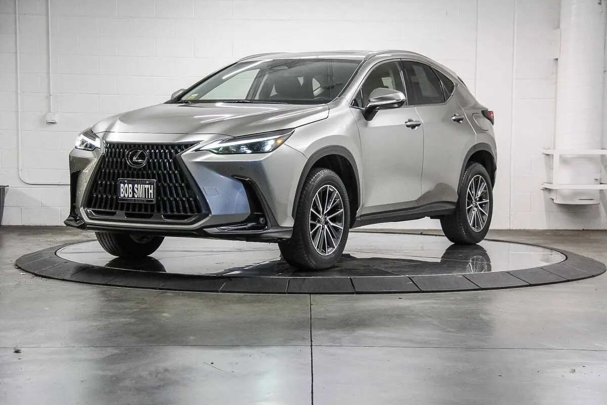 2024 Lexus NX 250 Premium photo 2