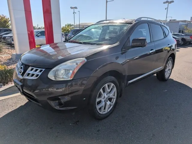 2013 Nissan Rogue SL photo 2