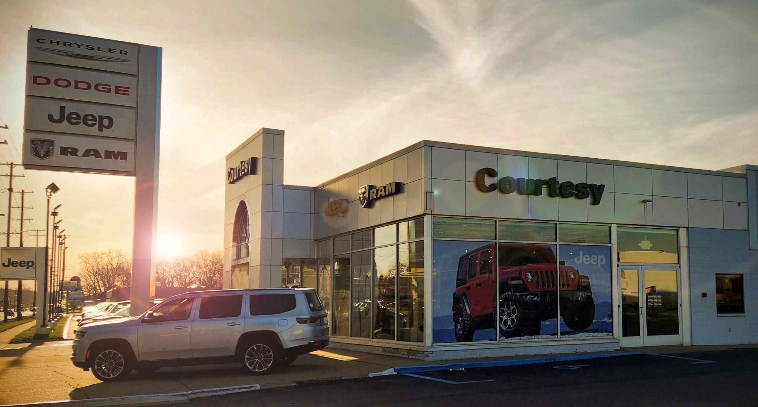 Photo of Dealership from front.