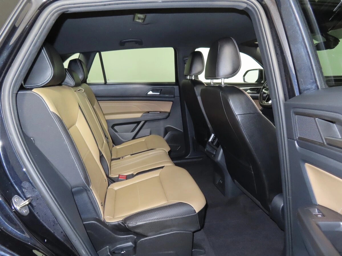 2023 Volkswagen Atlas Cross Sport SE w/Tech - Photo 32