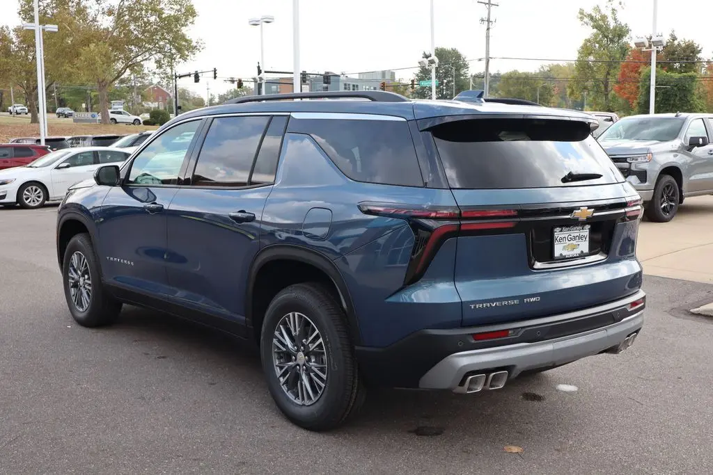 2026 Chevrolet Traverse 2LT photo 25