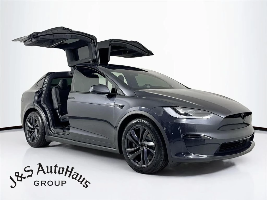 2026 Tesla Model X Long Range's photo