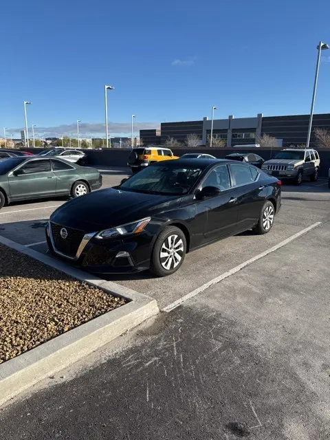 2021 Nissan Altima S's photo