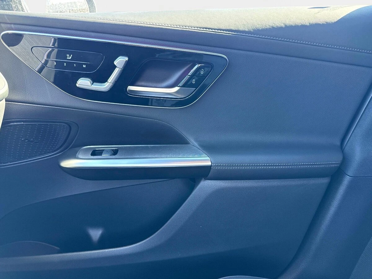 2025 Mercedes-Benz GLC Base - Photo 24