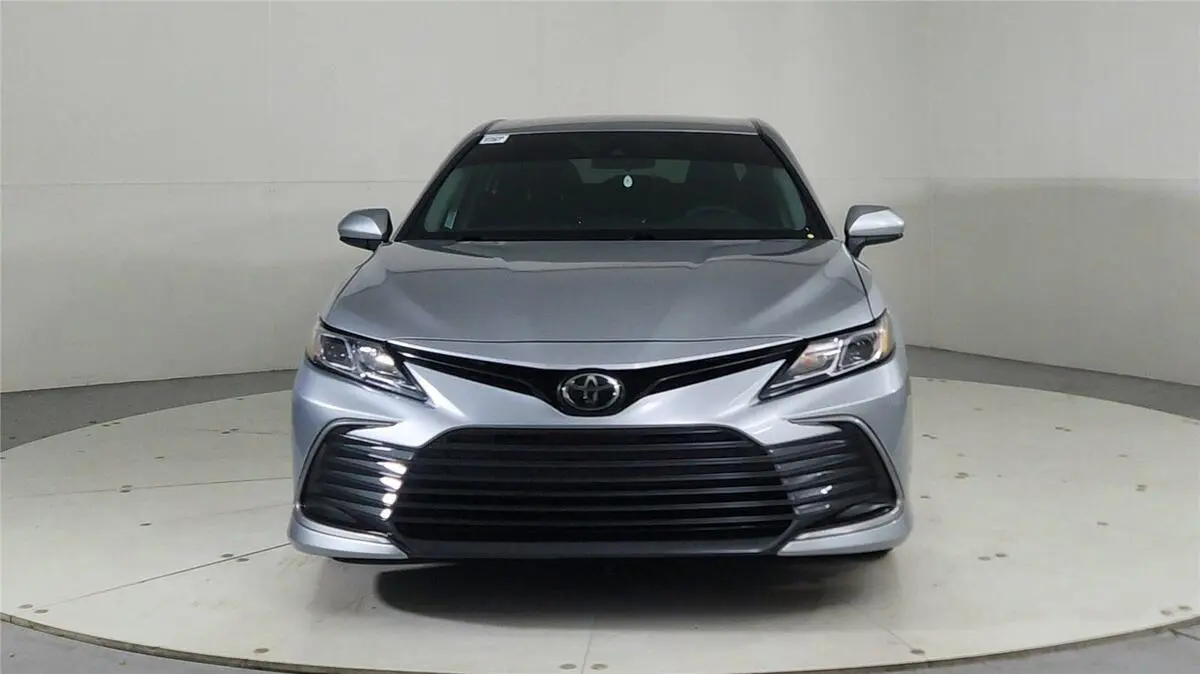 Used 2022 Toyota Camry LE with VIN 4T1C11AK3NU620837 for sale in London, KY