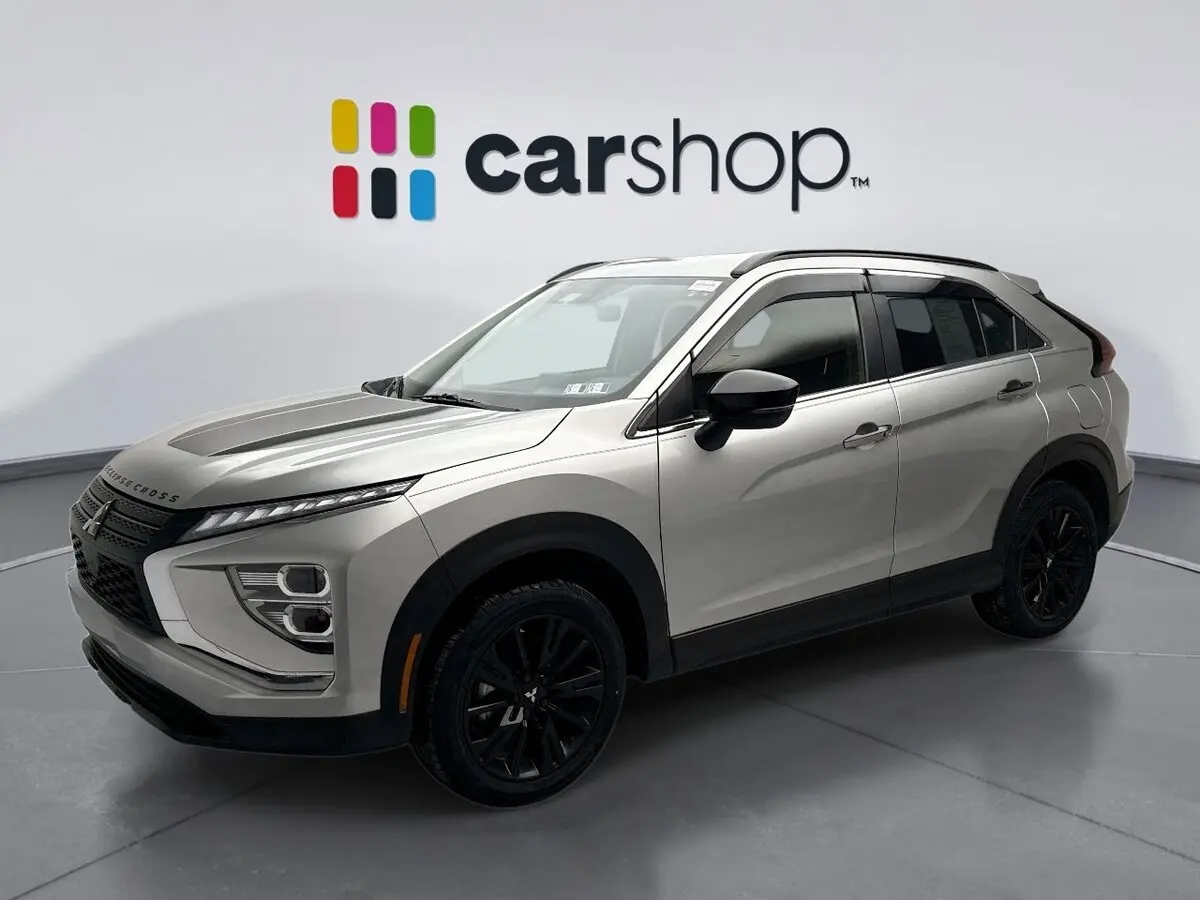 2024 Mitsubishi Eclipse Cross Black Edition's photo