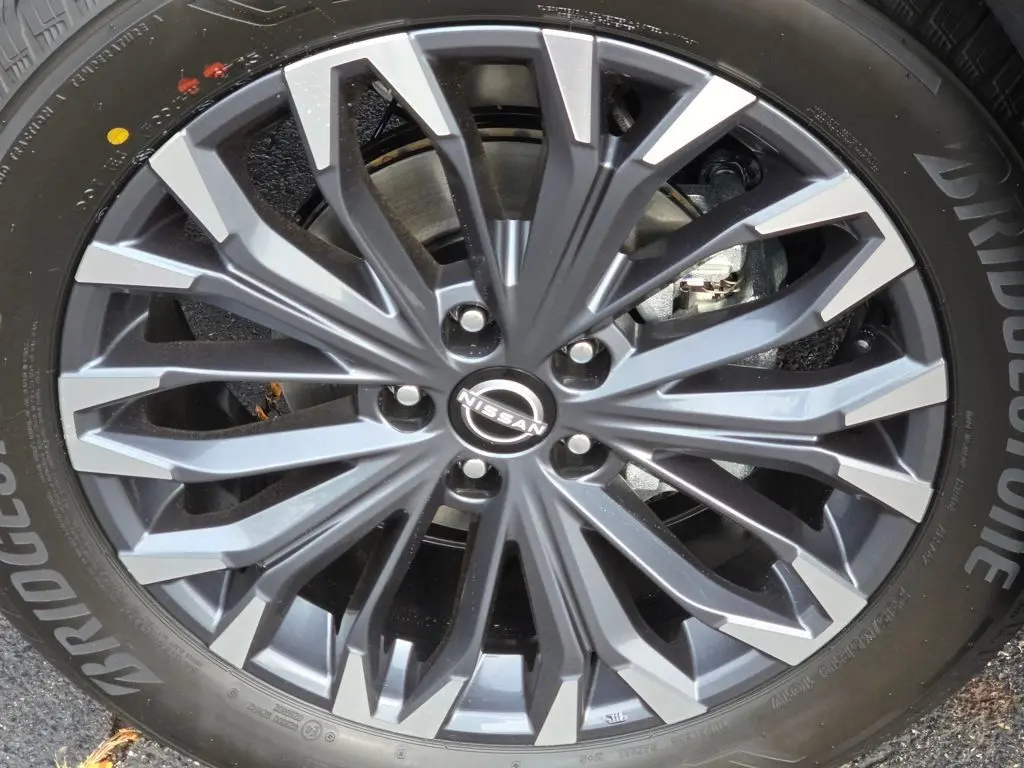 2026 Nissan Rogue Platinum photo 21