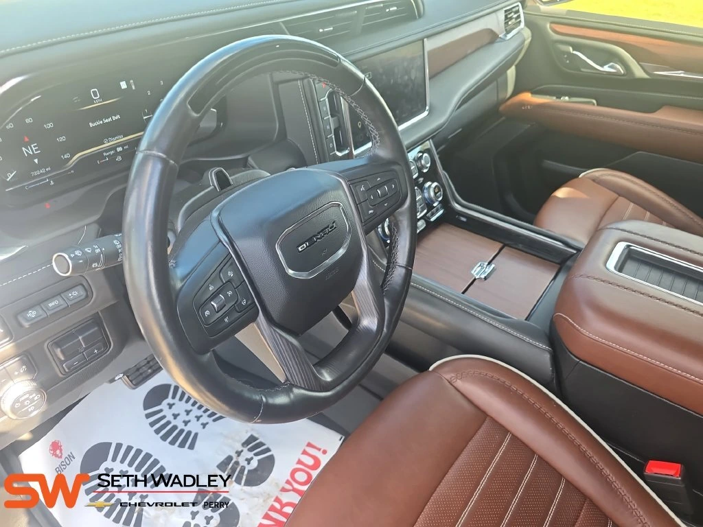 2024 GMC Yukon Denali Ultimate - Photo 17