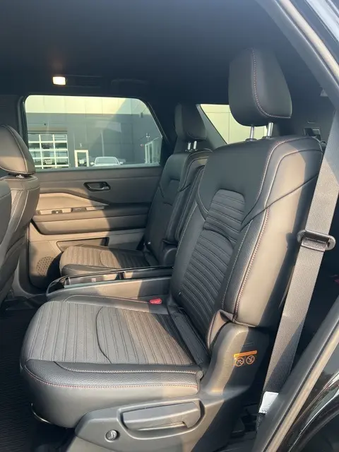 2025 Nissan Pathfinder Rock Creek photo 7