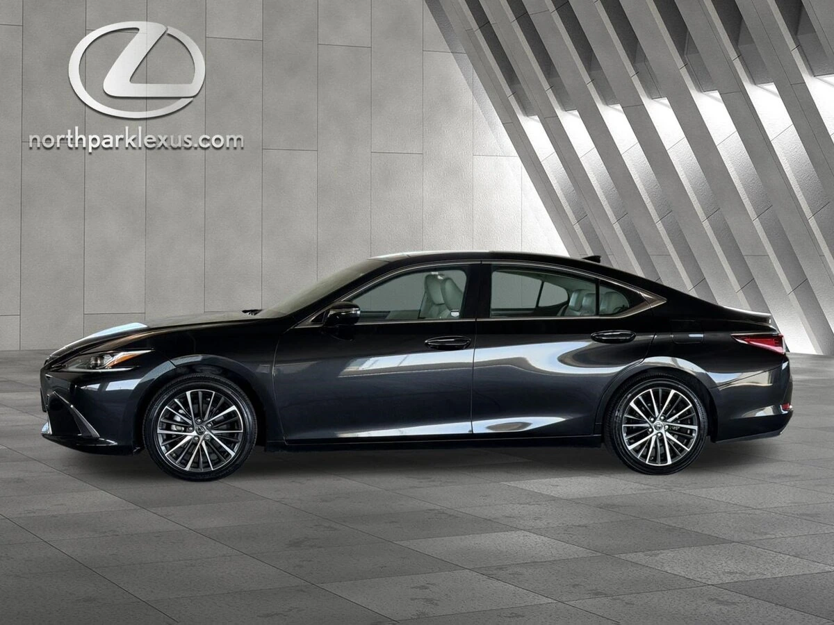 2025 Lexus ES