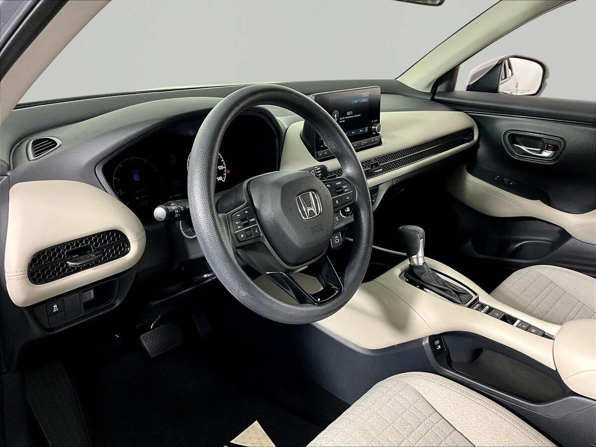 2025 Honda HR-V LX - Photo 17