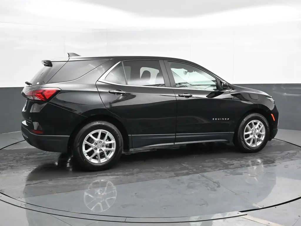 Used 2022 Chevrolet Equinox LT with VIN 3GNAXKEV0NL176757 for sale in Sycamore, IL
